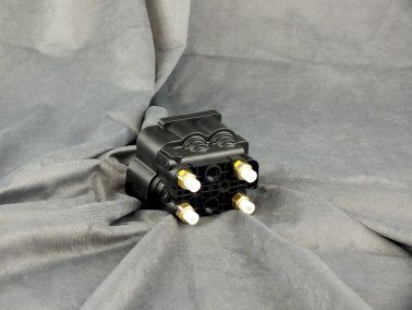 Zawór elektromagnetyczny 472 553 563 0