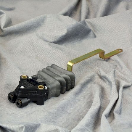 Levelling Valve