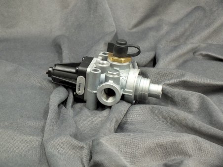 Regulator ciśnienia 975 303 474 0